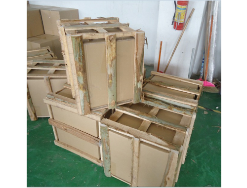 亚克力产品车间包装