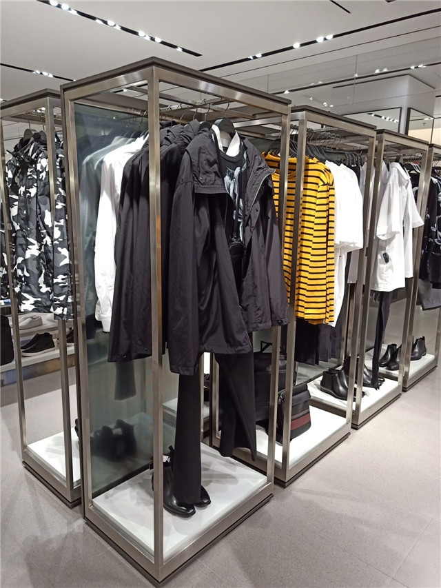 不锈钢木结合展示柜